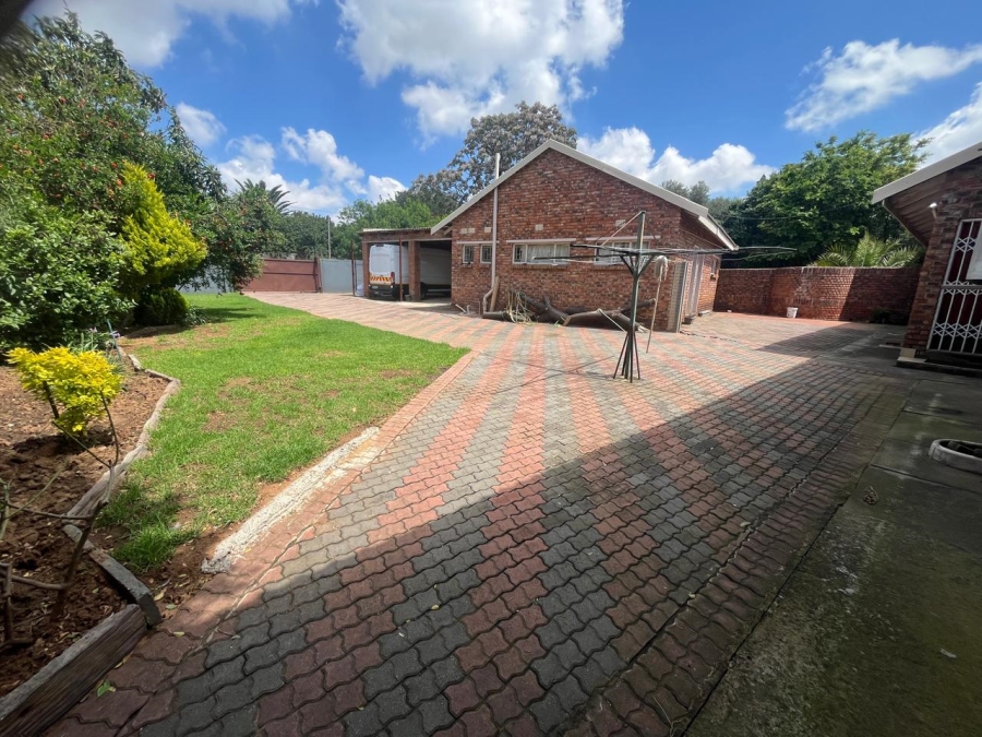 4 Bedroom Property for Sale in Riebeeckstad Free State